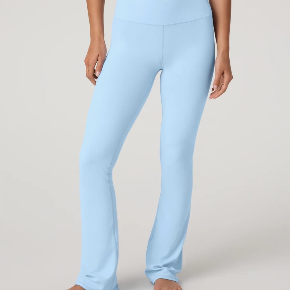 Vuori Sky Blue Activewear